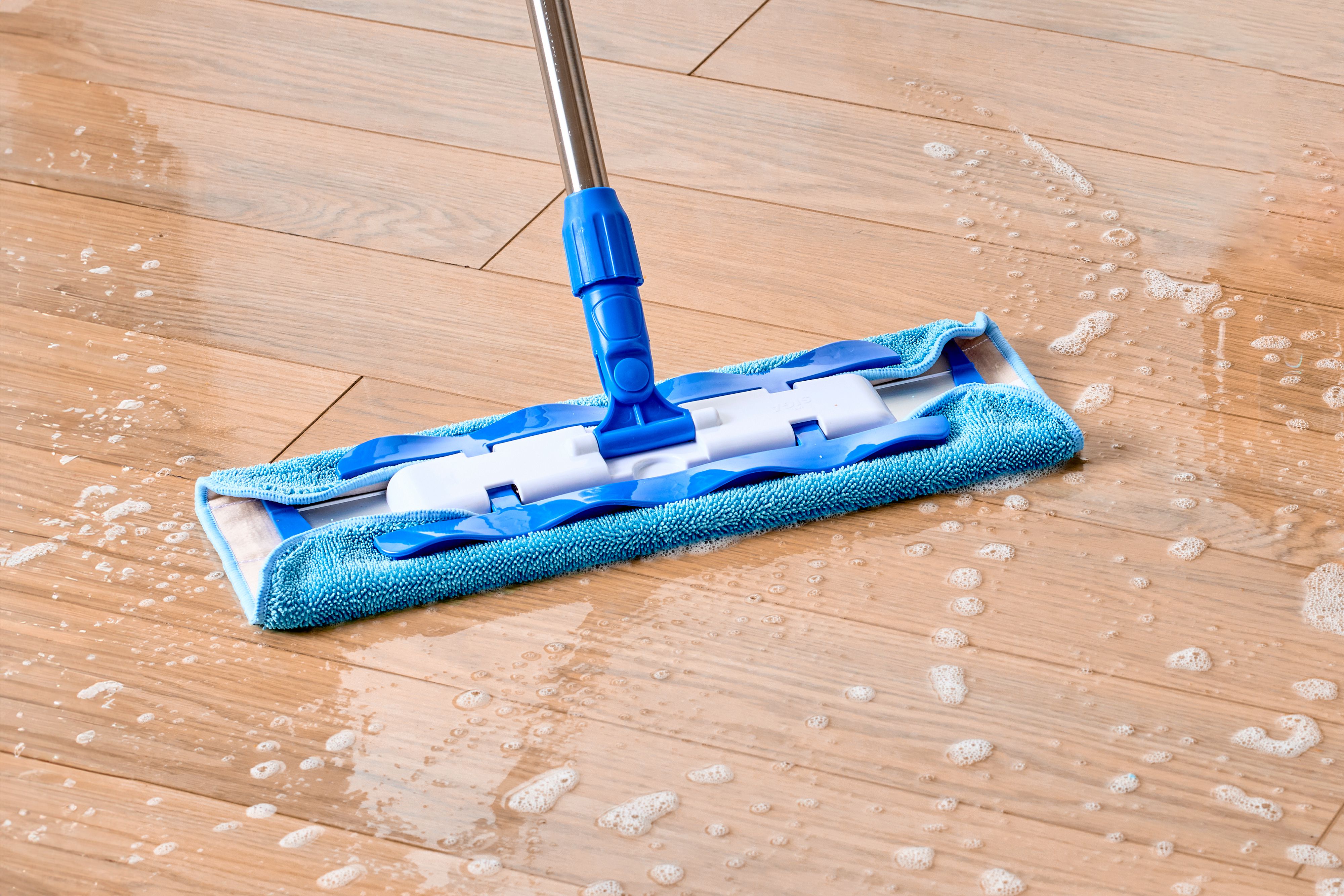 SPR-hardwood-floor-cleaning-8743137-Hero-2-b51b770caa7c450d91d9f6ea7bc153e2